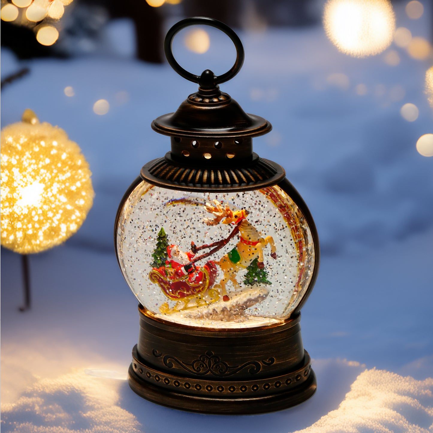 Glitterlaterne Santa im Schlitten mit seinem Rentier mit LED