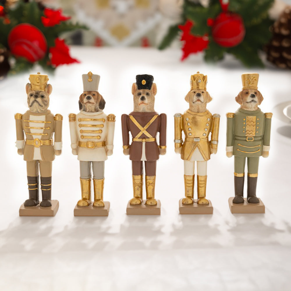 5 Weihnachtshunde in Uniformen