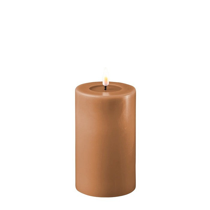 Karamellbraune Stumpenkerze Indoor LED 12,5 cm